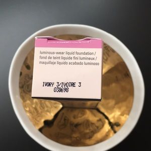 Mary-Kay Timewise Luminous-Wear Liquid Foundation